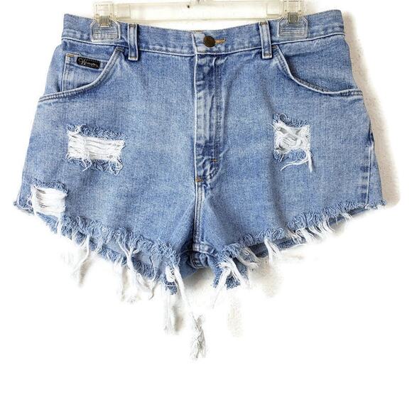 Wrangler Distressed Hi-Rise Mom Cut-Off Shorts Size 12 - Picture 1 of 7